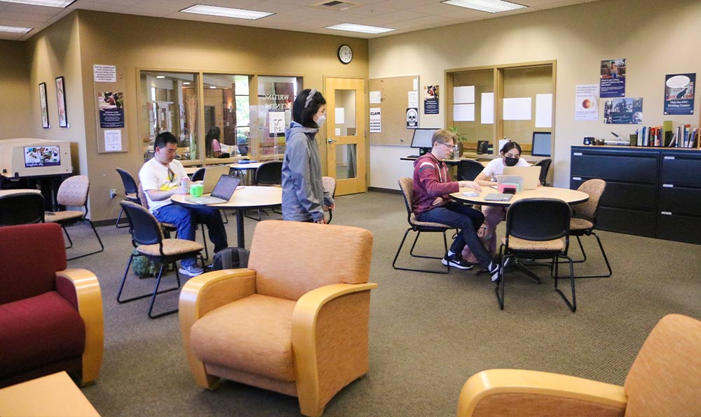 Students in writing center