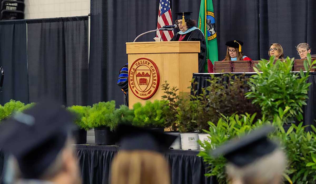 Linda Kaminski speaks at YVC's 95th Commencement Ceremony in June 2024