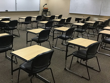 Picture of an empty classroom. 