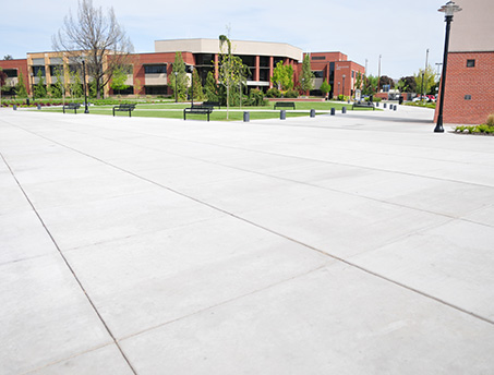 Picture of an emtpy YVC campus outdoors. 