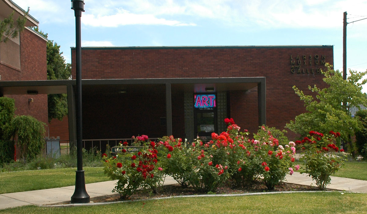 Larson gallery pictured from the outside.