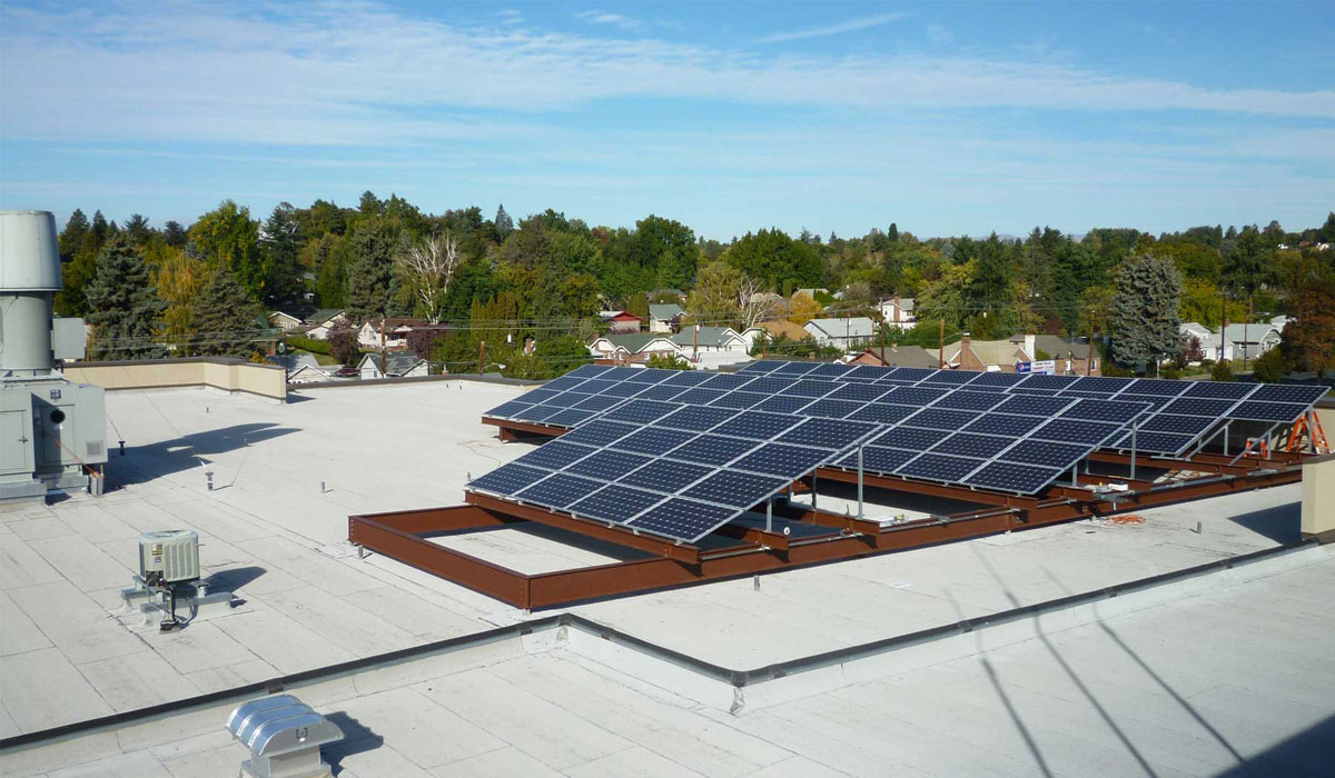 Picture of the Solar Panels on roof on Glenn Anthon Hall 